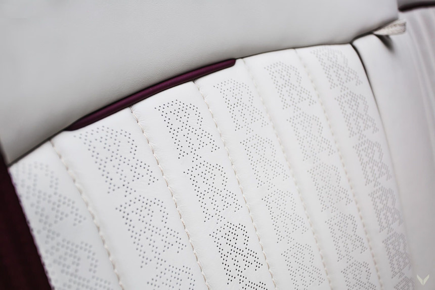 Rolls-Royce Phantom quyến rũ với phiên bản ‘anh đào’