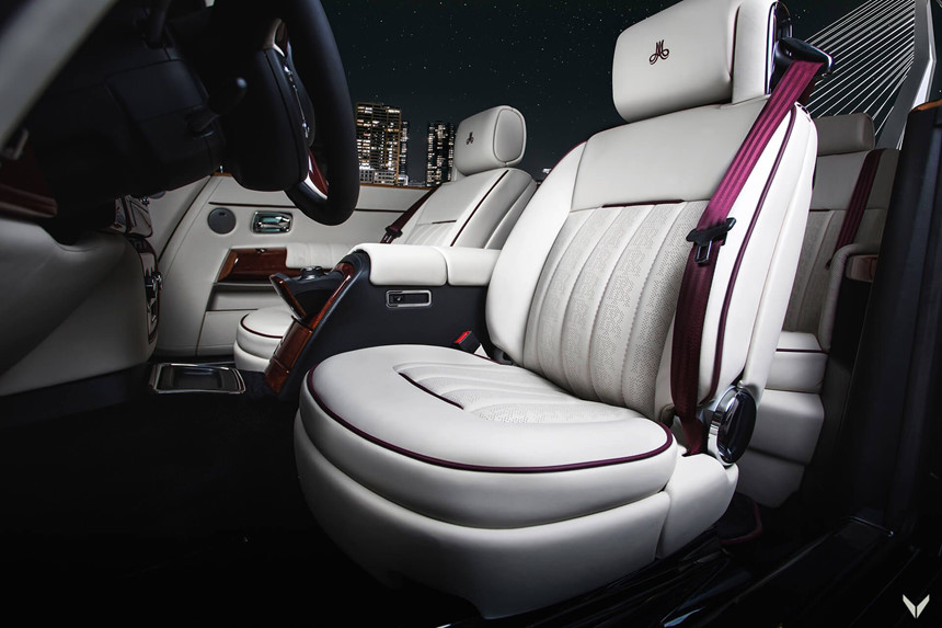 Rolls-Royce Phantom quyến rũ với phiên bản ‘anh đào’