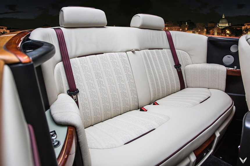 Rolls-Royce Phantom quyến rũ với phiên bản ‘anh đào’