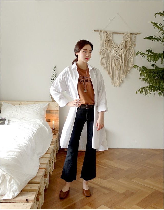 Sơmi trắng đơn giản là vậy, nhưng có tới tận 15 cách kết hợp giúp bạn mặc cả tuần không chán