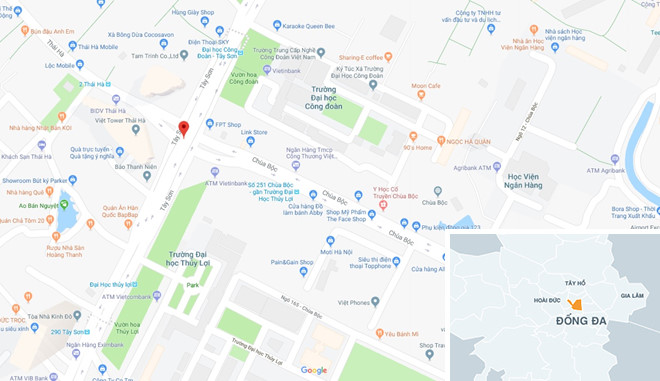 Mercedes tông nát xe máy trên cầu vượt Thái Hà