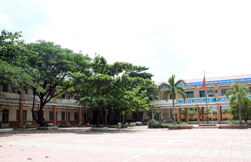 Giáo viên chủ nhiệm bị khiển trách trong vụ cô giáo không nói