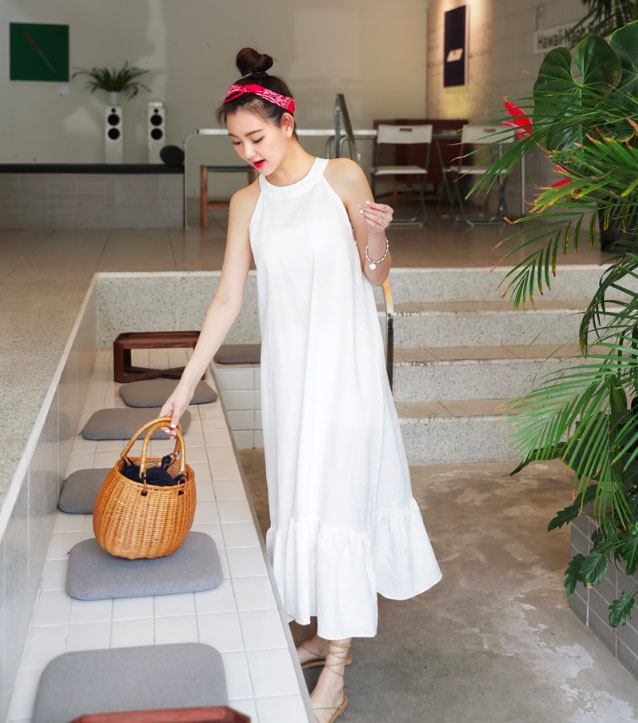 Thú nhận đi nào, có phải cứ đến hè là các nàng lại mê mệt 7 mẫu váy liền siêu xinh này Thú nhận đi nào, có phải cứ đến hè là các nàng lại mê mệt 7 mẫu váy liền siêu xinh này