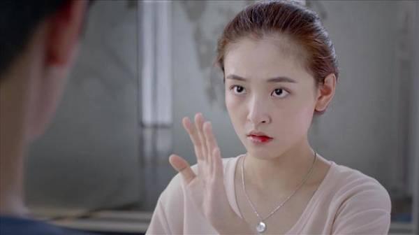 Chết lặng khi phát hiện mỗi tháng vợ đều mang con thơ 1 tuổi đi ngoại tình cùng