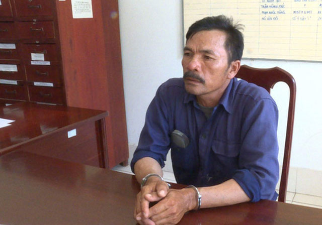 Hai gia đình hỗn chiến vì... một bãi nước bọt