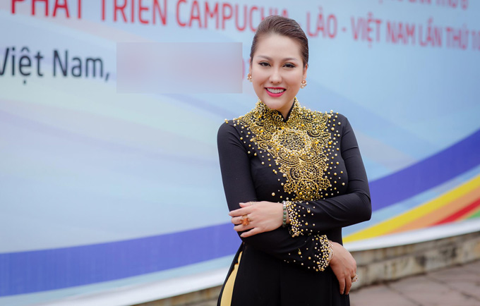 Phi Thanh Vân đã chán mặc hở đi sự kiện
