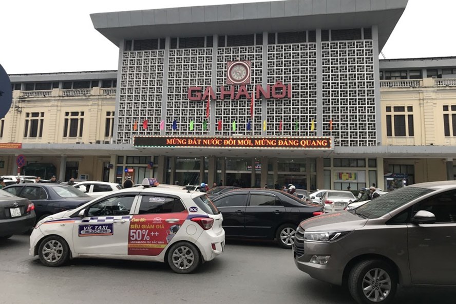 Chuyển biển số xe kinh doanh sang màu vàng: Doanh nghiệp ủng hộ, chủ xe băn khoăn