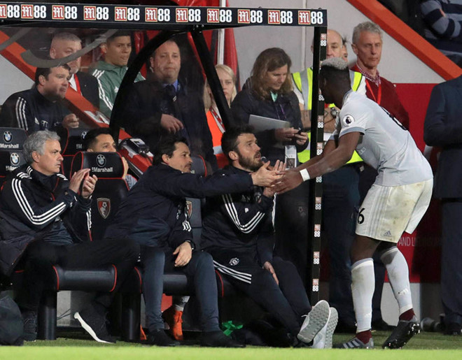 Nếu là Abramovich, ông sẽ khuyên MU sa thải Mourinho