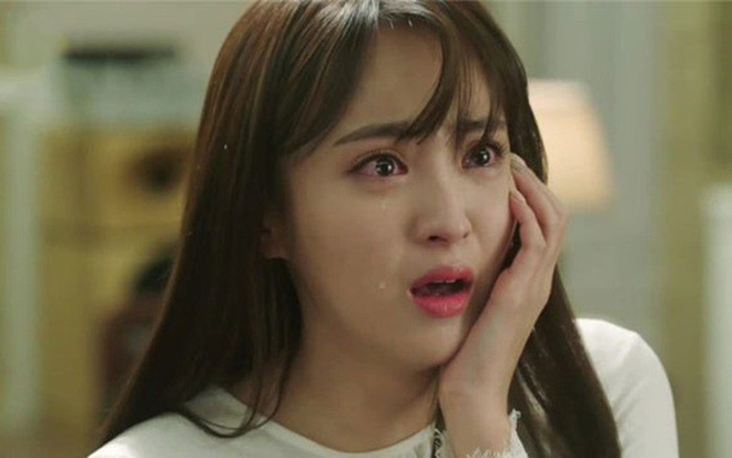 Nghe lời mẹ lấy chồng giàu, giờ tôi ôm hối hận muộn màng vì quá mệt mỏi với thói ghen tuông bệnh hoạn của chồng