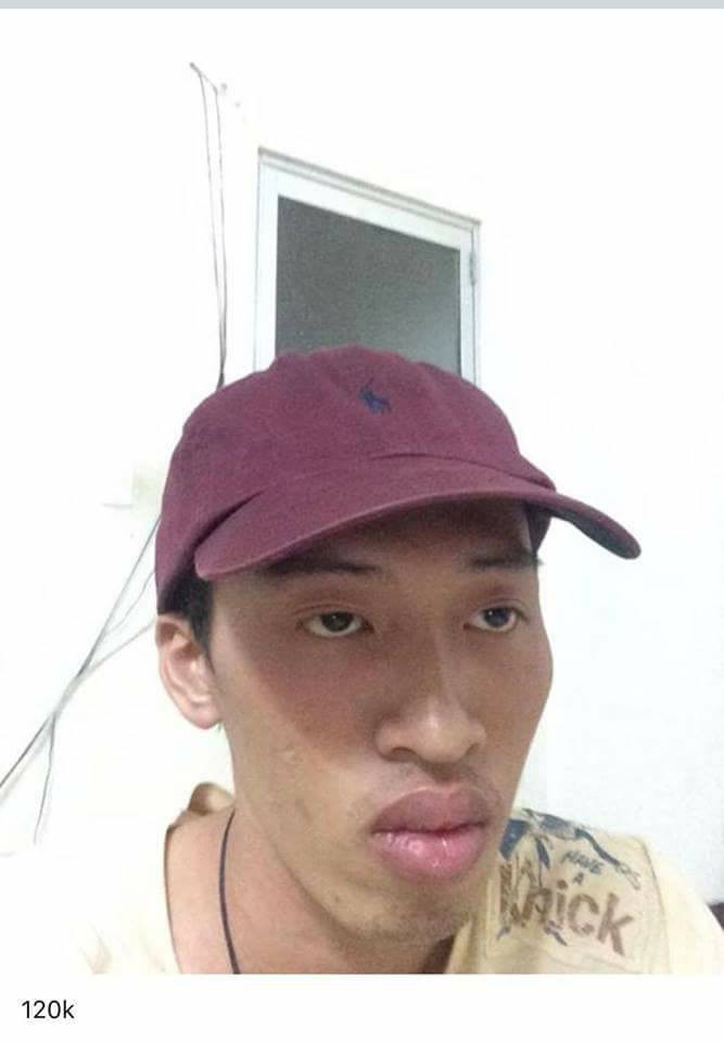 Thanh niên bán mũ bỗng dưng nổi tiếng vì chụp ảnh trăm kiểu thần thái như một