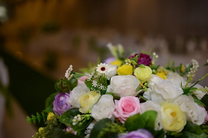 Video lạ hiện trên màn hình, cô dâu nhận cái tát trời giáng từ chú rể