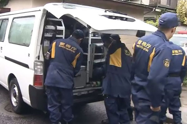 Con trai để thi thể bố trong nhà hai tháng vì quá bận