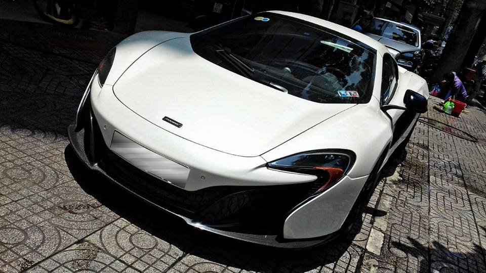 Đại gia Đặng Lê Nguyên Vũ bán hàng loạt siêu xe