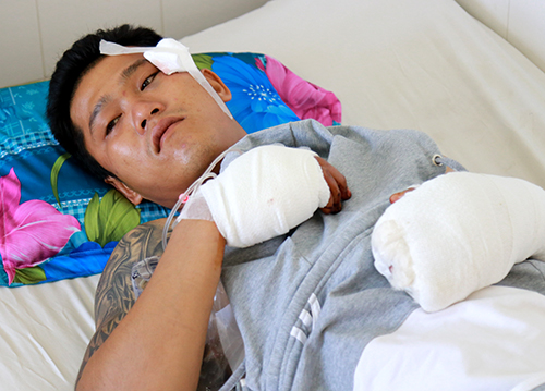 Nhân viên công ty du lịch bị nhóm người đi ôtô truy sát