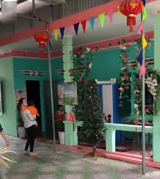 Bé gái 20 tháng tuổi bị rạn hộp sọ, hôn mê sâu, liệt nửa người sau khi đến trường mầm non 3 ngày