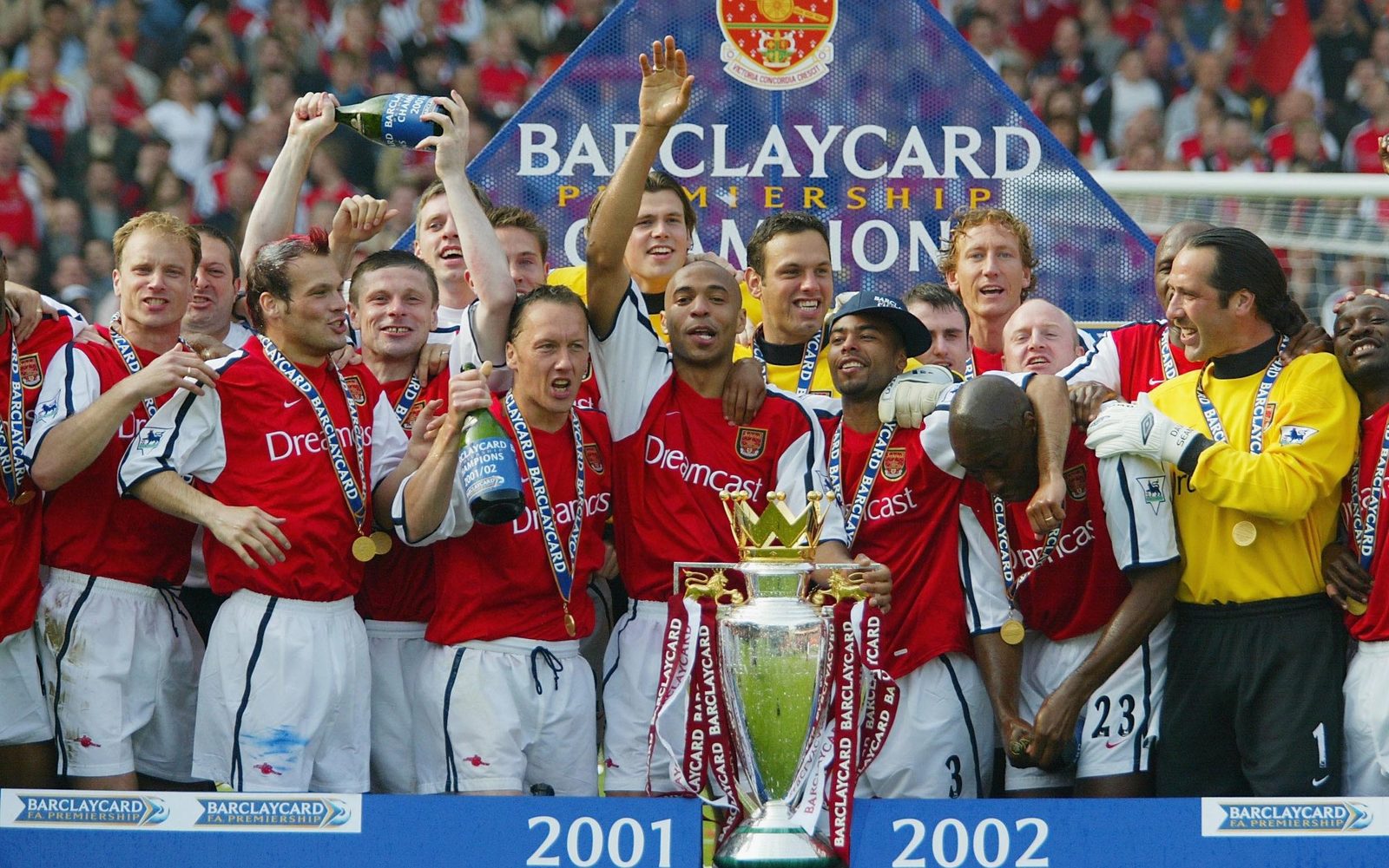 10 điều đáng nhớ trong 22 năm Wenger dẫn dắt Arsenal 10 điều đáng nhớ trong 22 năm Wenger dẫn dắt Arsenal