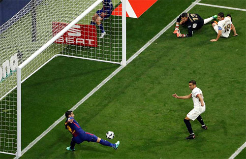 Đè bẹp Sevilla, Barca san bằng kỷ lục giành bốn Cup Nhà vua liên tiếp