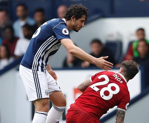 Klopp tố West Brom chơi tiểu xảo, làm xấu mặt sân