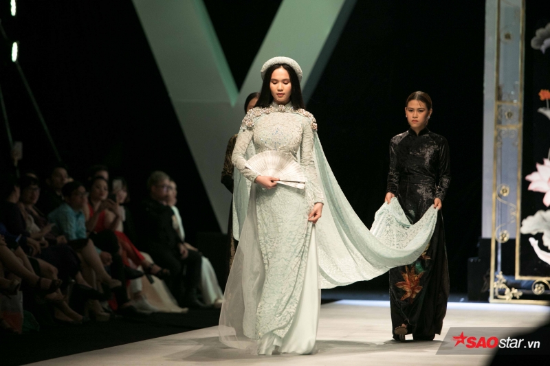 Tưởng ế show vì tăng cân không kiểm soát, Ngọc Trinh vẫn là vedette duyên dáng với tóc thề Tưởng ế show vì tăng cân không kiểm soát, Ngọc Trinh vẫn là vedette duyên dáng với tóc thề