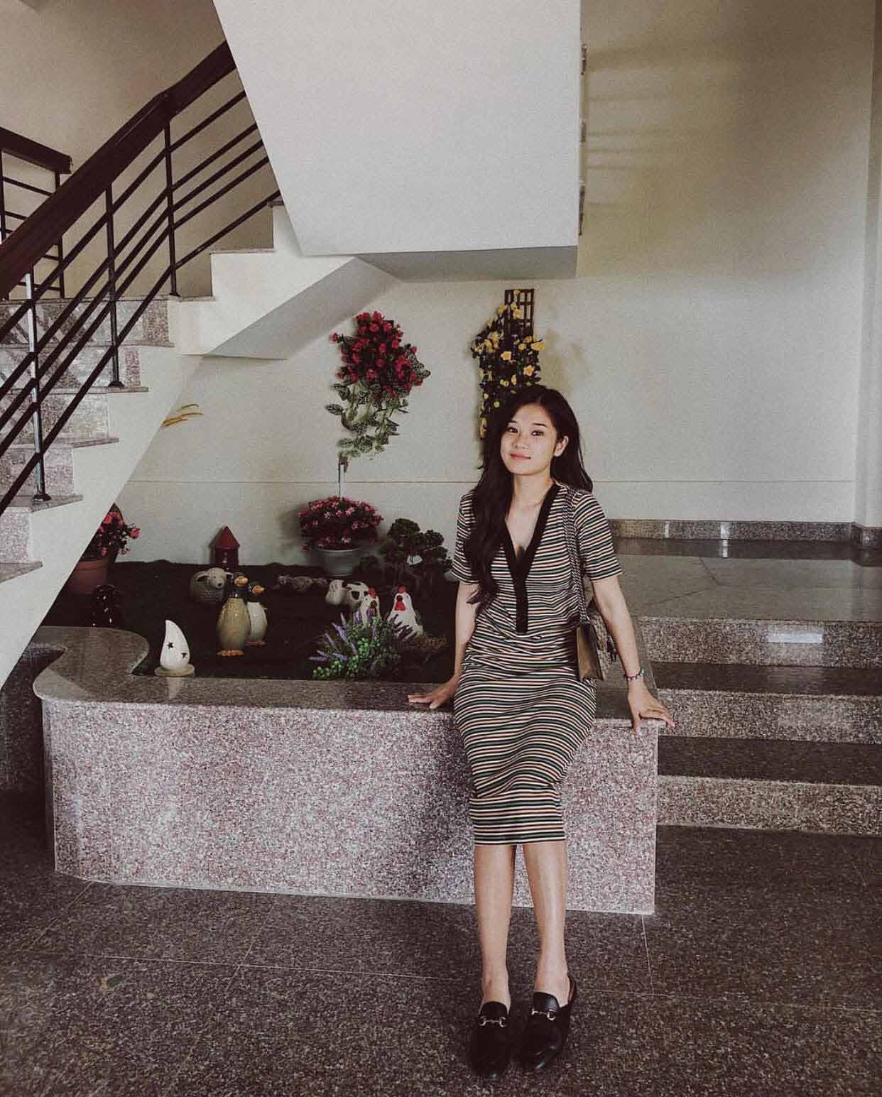 Chán giày cao gót, sao Việt chi hàng chục triệu cho kiểu dép... loẹt quẹt