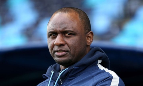 Patrick Vieira chưa nghĩ tới chuyện kế nhiệm Wenger