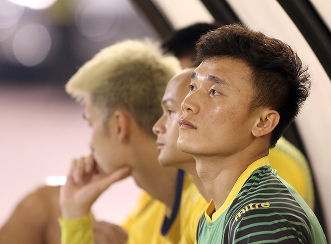 Thủ môn Tiến Dũng U23 chạy show, làm người mẫu: CLB Thanh Hóa nói gì?