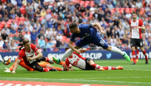 Giroud lập công, Chelsea vào chung kết Cup FA với Man Utd