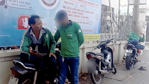 GrabBike dỏm tung chiêu chặt chém khách