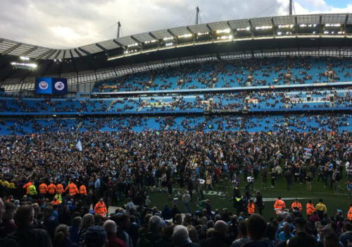 Man City đại thắng trận đầu tiên trên ngôi vô địch