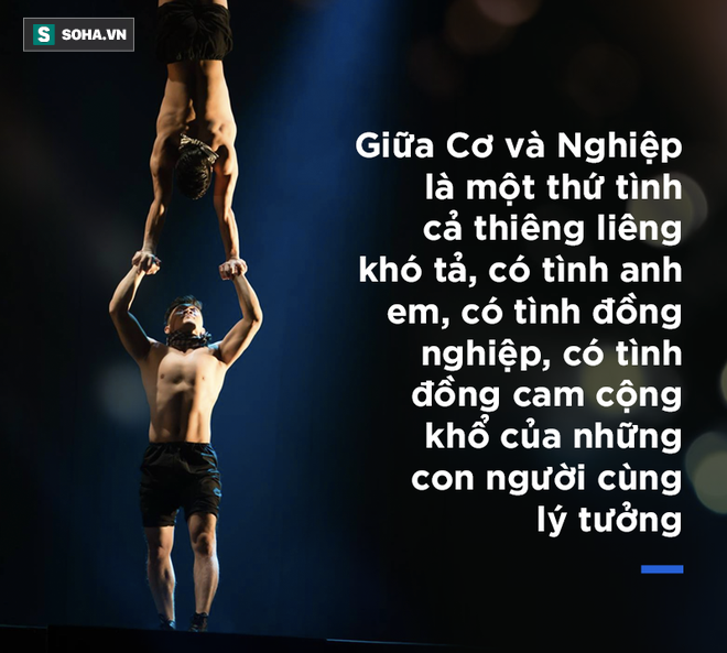 Cơ - Nghiệp: Gãy cổ vẫn diễn và nước mắt 2 người đàn ông vừa bước ra ánh sáng Britains Got Talent Cơ - Nghiệp: Gãy cổ vẫn diễn và nước mắt 2 người đàn ông vừa bước ra ánh sáng Britains Got Talent