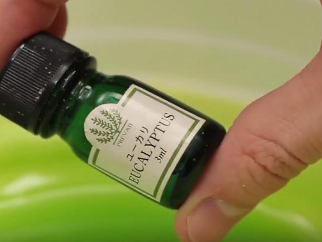 Tự làm vài cây nến chanh đuổi hết lũ muỗi khỏi nhà, vừa thơm lại rẻ như bèo