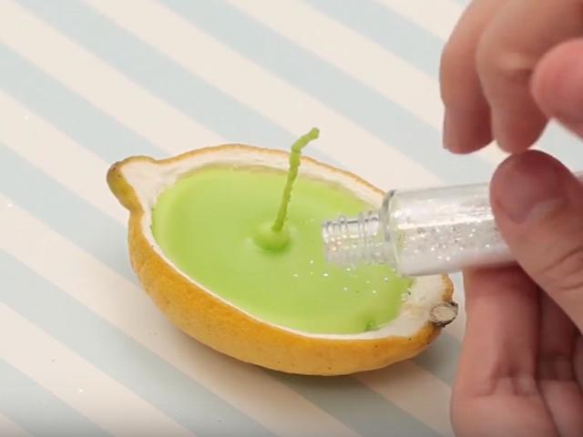 Tự làm vài cây nến chanh đuổi hết lũ muỗi khỏi nhà, vừa thơm lại rẻ như bèo