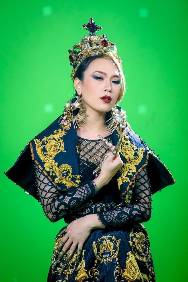 Bị mắng chửi vì điều gì thì đáp trả bằng điều đó, loạt ca sĩ cao tay nhất showbiz Việt là đây Bị mắng chửi vì điều gì thì đáp trả bằng điều đó, loạt ca sĩ cao tay nhất showbiz Việt là đây