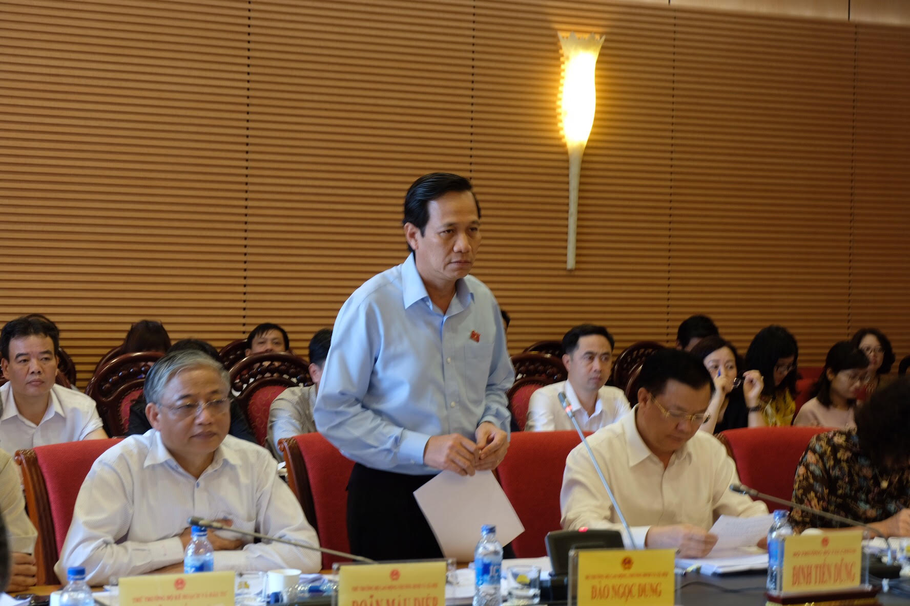 BHXH: Nhiều con em lãnh đạo không chịu được áp lực, xin nghỉ việc