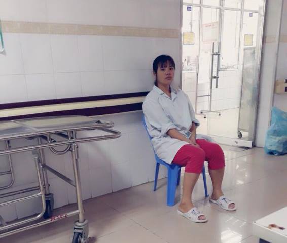 Thương cảm bé gái 26 tháng tuổi bị bỏng nặng do ngã vào nồi bỗng rượu