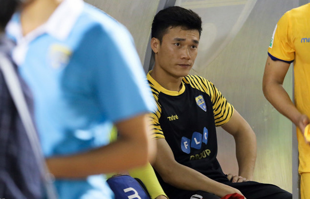 HLV Mihail hứa giới thiệu Bùi Tiến Dũng đến châu Âu thi đấu