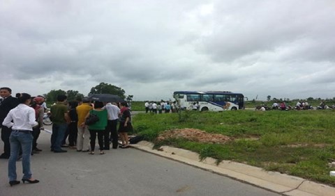 Có nên đổ tiền vào đất nền đang sốt?