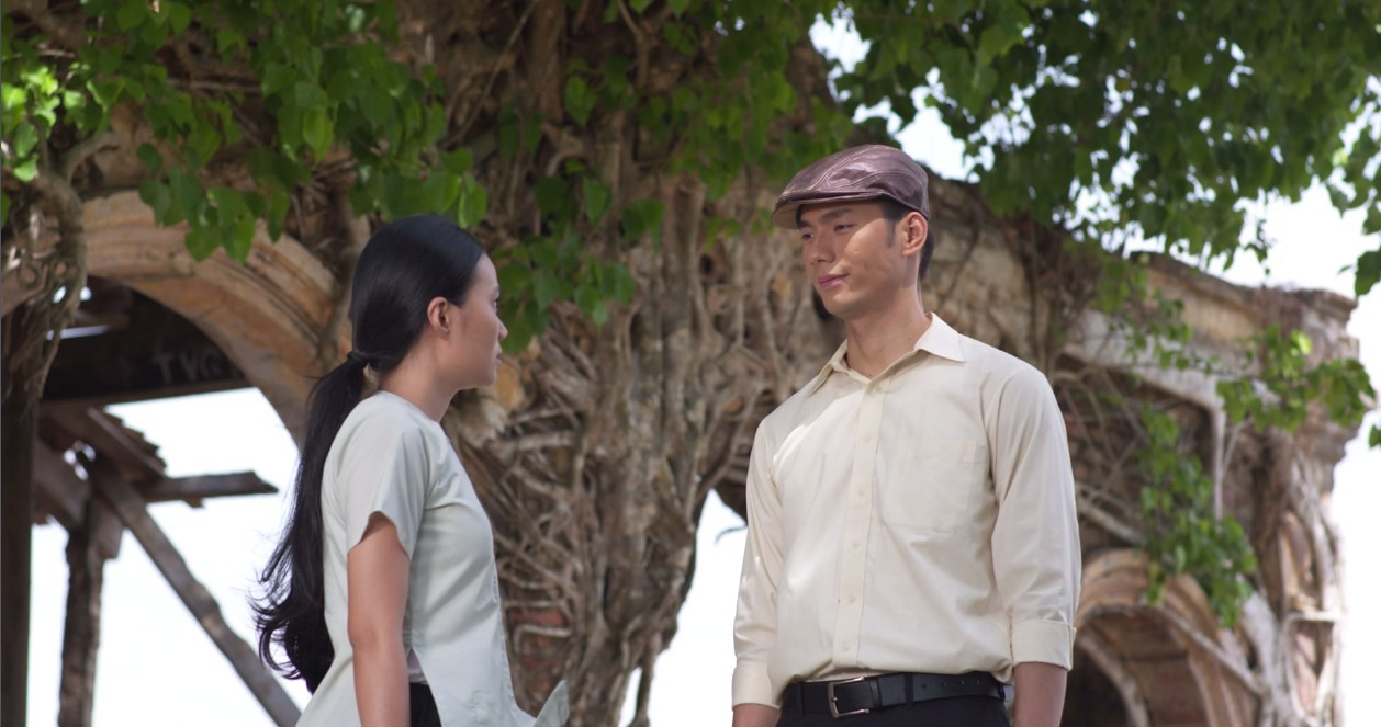 Mộng Phù Hoa tập 23: Vừa cưới được vài ngày, chồng Ba Trang đã cặp kè với kẻ thù của vợ Mộng Phù Hoa tập 23: Vừa cưới được vài ngày, chồng Ba Trang đã cặp kè với kẻ thù của vợ