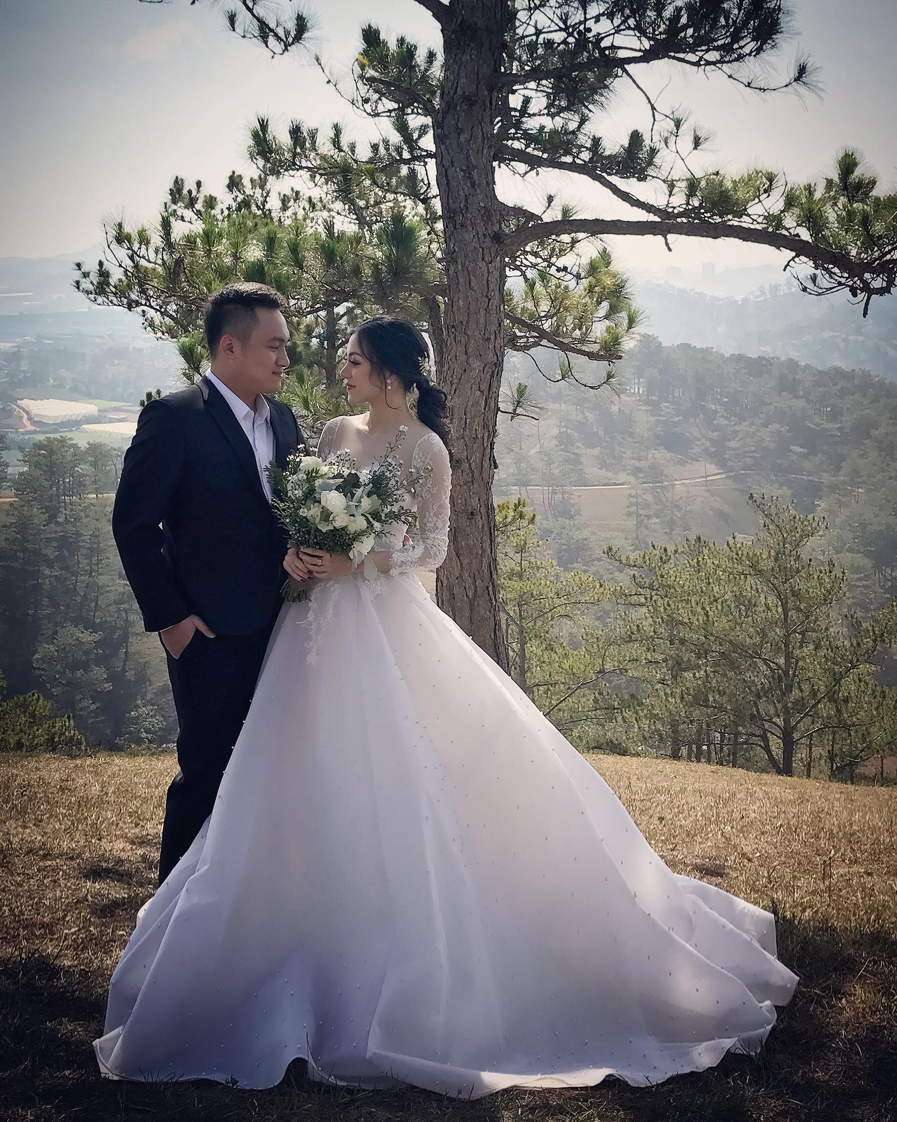 Bắc Giang: Rạp cưới khổng lồ dài bằng cả dãy phố, bên trong là 300 mâm cỗ ăn 2 ngày mới hết