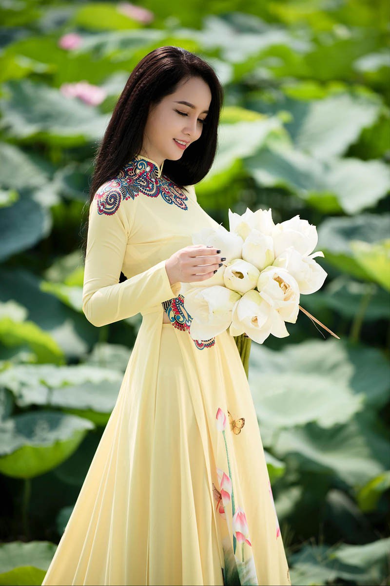 Mỹ nhân Vbiz cùng tuổi: Tài sắc một chín một mười nhưng người yên bề gia thất, người vẫn mải mê theo đuổi sự nghiệp!