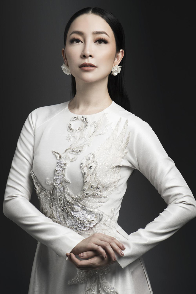 Mỹ nhân Vbiz cùng tuổi: Tài sắc một chín một mười nhưng người yên bề gia thất, người vẫn mải mê theo đuổi sự nghiệp! Mỹ nhân Vbiz cùng tuổi: Tài sắc một chín một mười nhưng người yên bề gia thất, người vẫn mải mê theo đuổi sự nghiệp!