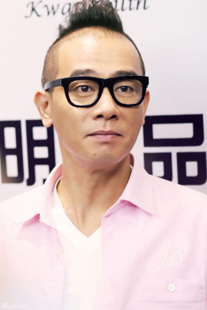 Là tay chơi sát gái 7 vợ, Vi Tiểu Bảo xấu nhất Cbiz ngoài đời chung tình với một người