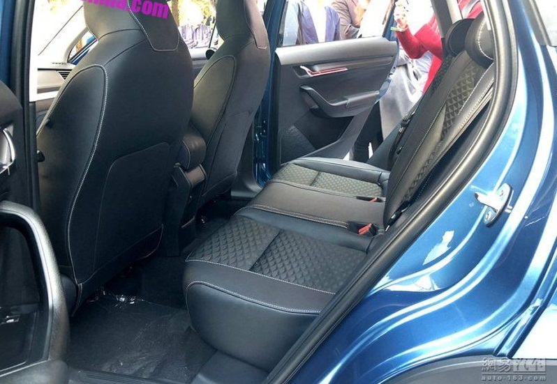 Chiếc ô tô cỡ nhỏ ‘made in China’ giá chỉ 351 triệu đồng sắp ra mắt có gì?