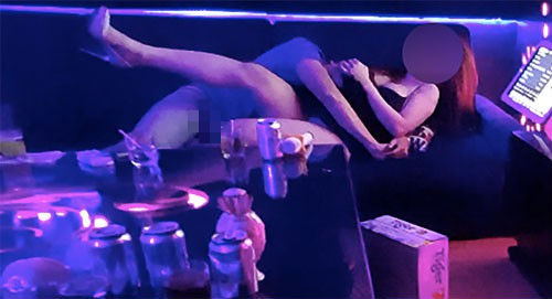 Thác loạn bên trong các nhà hàng khu trung tâm Sài Gòn Thác loạn bên trong các nhà hàng khu trung tâm Sài Gòn