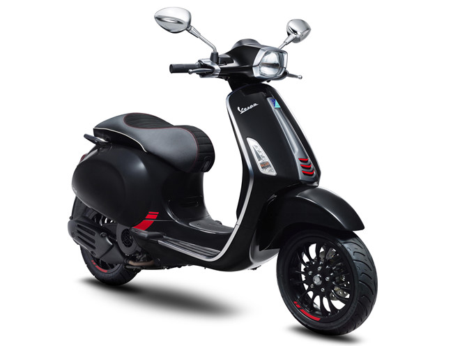 Vespa Sprint thêm bản màu carbon tại Việt Nam Vespa Sprint thêm bản màu carbon tại Việt Nam