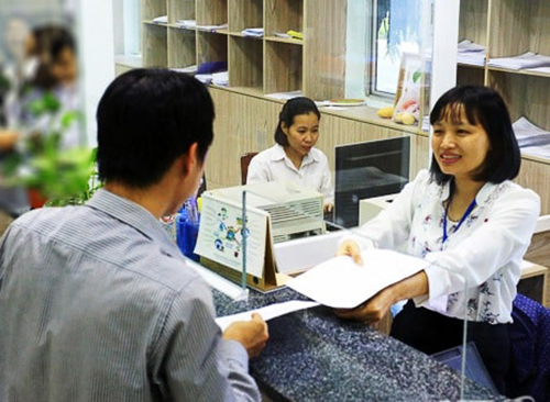 Hà Nội đề nghị công chức dán quy tắc ứng xử trên bàn làm việc