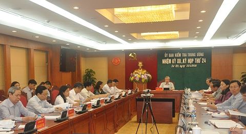 Xem xét, thi hành kỷ luật Đảng ở mức cao nhất đối với ông Đinh La Thăng Xem xét, thi hành kỷ luật Đảng ở mức cao nhất đối với ông Đinh La Thăng