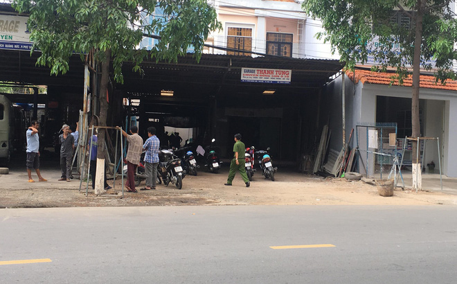 Ông chủ garage ô tô để lại thư tuyệt mệnh xin lỗi vợ con rồi ra sau nhà treo cổ Ông chủ garage ô tô để lại thư tuyệt mệnh xin lỗi vợ con rồi ra sau nhà treo cổ
