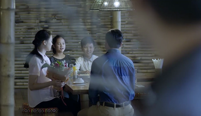 Cả một đời ân oán tập 37: Đăng sững sờ chứng kiến Dung hạnh phúc bên người đàn ông khác Cả một đời ân oán tập 37: Đăng sững sờ chứng kiến Dung hạnh phúc bên người đàn ông khác