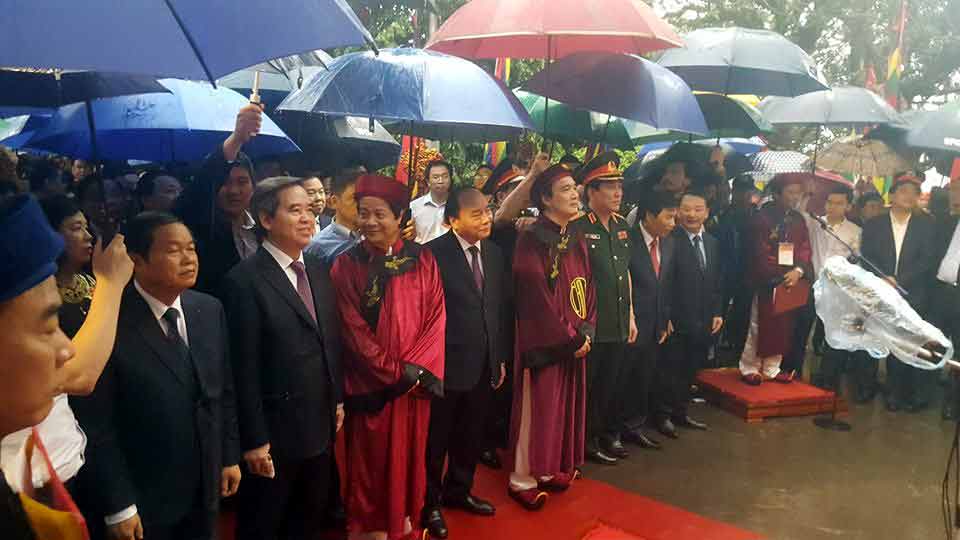 Thủ tướng dâng hương tưởng niệm các vua Hùng